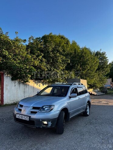 Mitsubishi Outlander-3