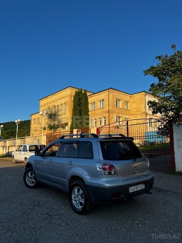 Mitsubishi Outlander-6