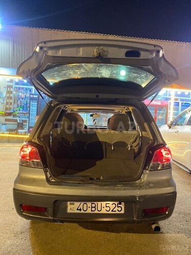 Mitsubishi Outlander-13