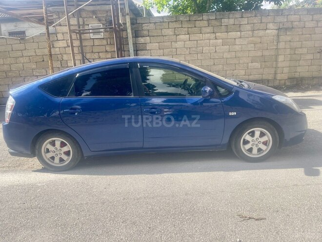 Toyota Prius-4