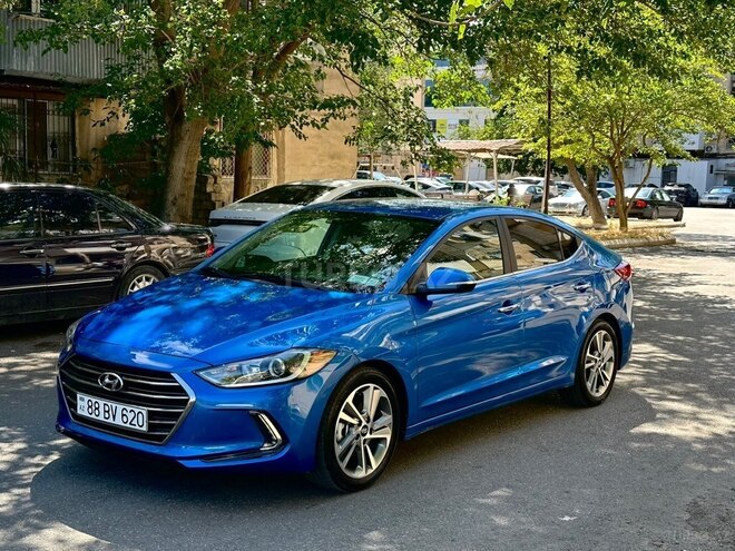 Hyundai Elantra-3