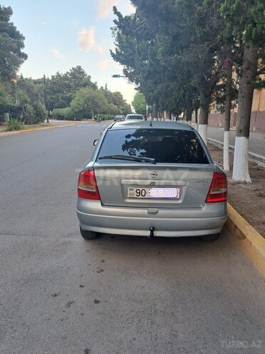 Opel Astra-2