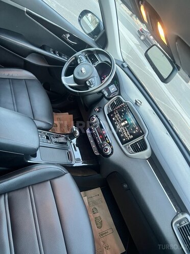Kia Sorento-19