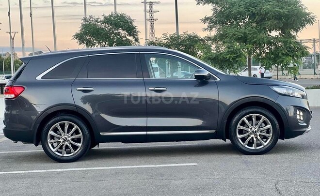 Kia Sorento-11