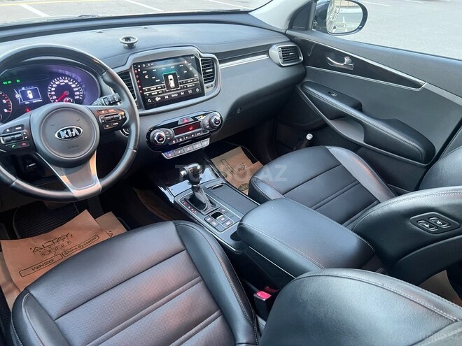 Kia Sorento-18