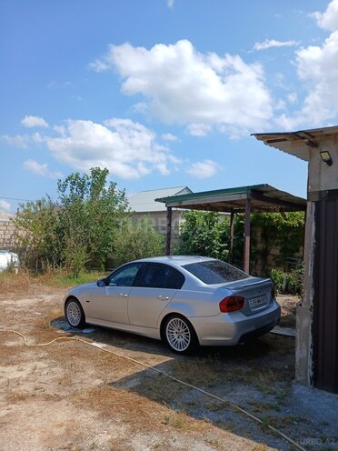 BMW 320-10