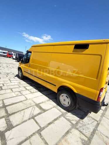 Ford Transit-8