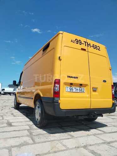 Ford Transit-6