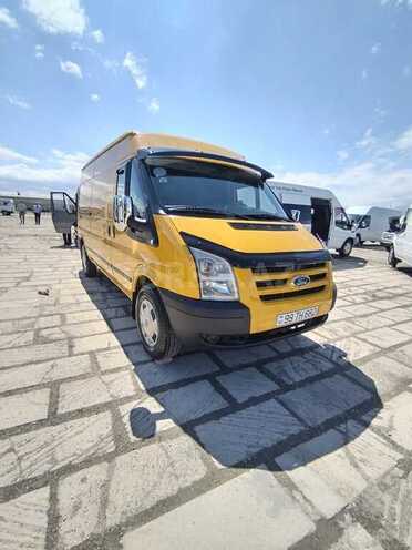 Ford Transit-12