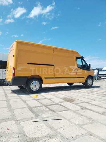 Ford Transit-4