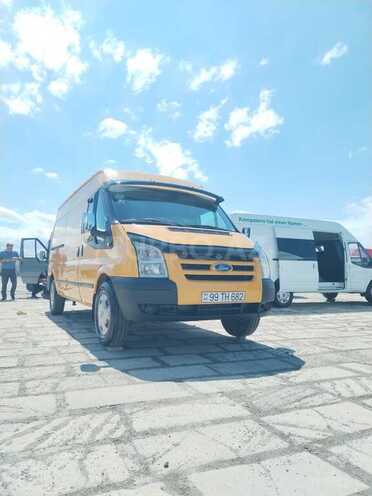 Ford Transit-3