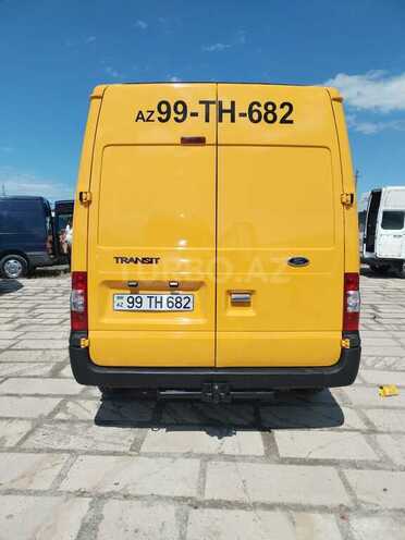 Ford Transit-5