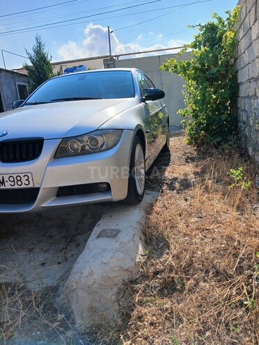 BMW 320-13