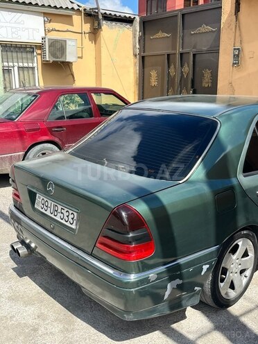 Mercedes C 180-4