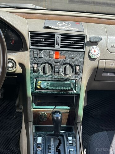 Mercedes C 180-9