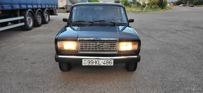 LADA (VAZ) 2107-1
