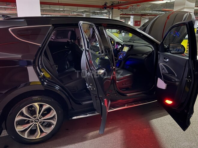 Hyundai Santa Fe-12