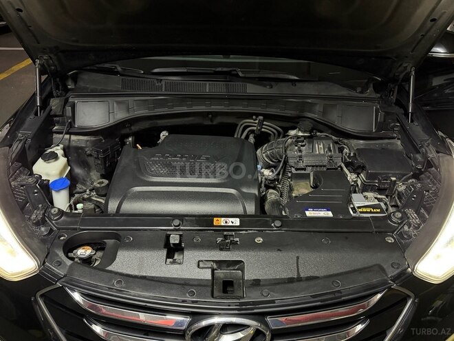Hyundai Santa Fe-14