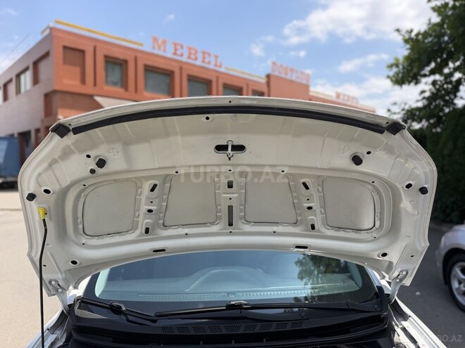 Hyundai Elantra-13