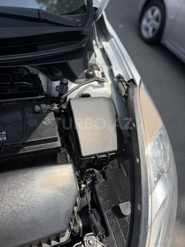Hyundai Elantra-16