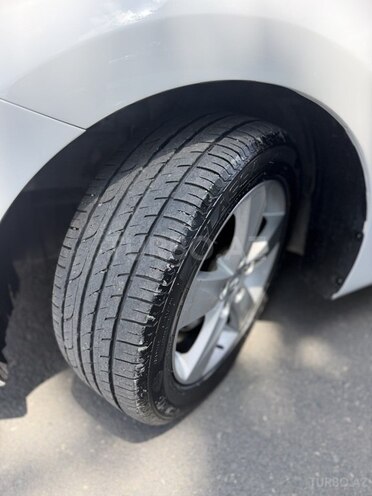 Hyundai Elantra-17