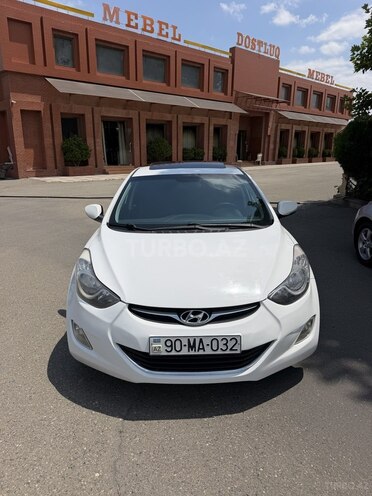 Hyundai Elantra-1