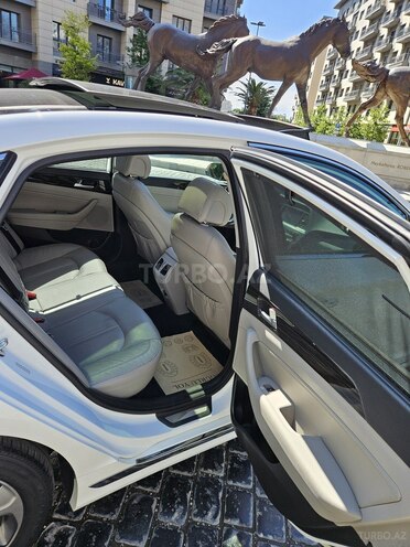 Hyundai Sonata-11