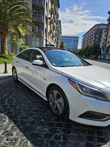 Hyundai Sonata-4