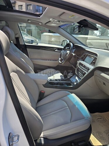 Hyundai Sonata-10