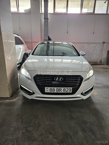 Hyundai Sonata-12