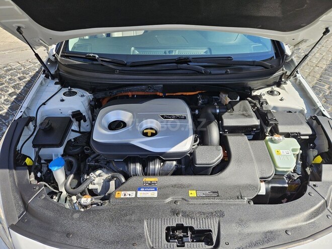 Hyundai Sonata-18
