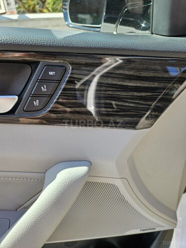 Hyundai Sonata-15