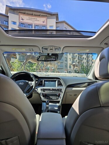 Hyundai Sonata-9