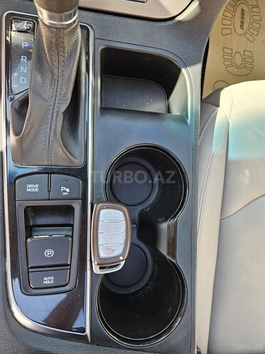 Hyundai Sonata-13