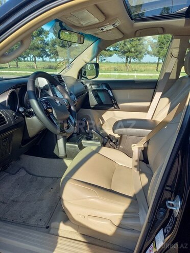 Toyota Land Cruiser Prado-11