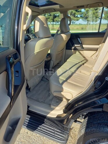 Toyota Land Cruiser Prado-10