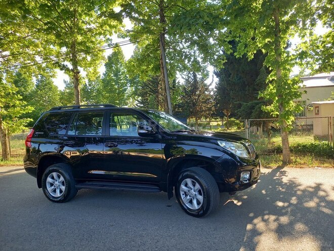 Toyota Land Cruiser Prado-8