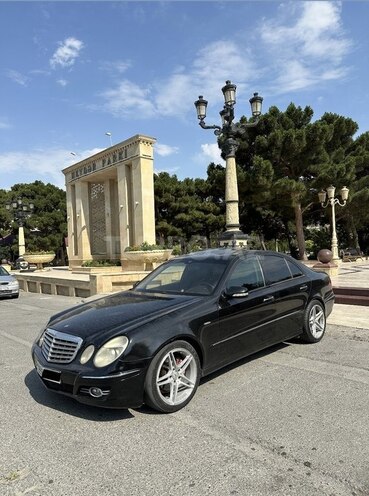 Mercedes E 320 4MATIC-2