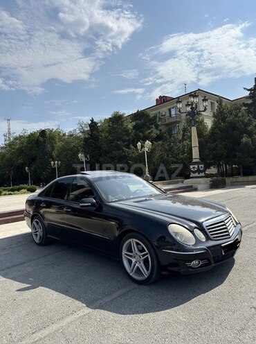 Mercedes E 320 4MATIC-4