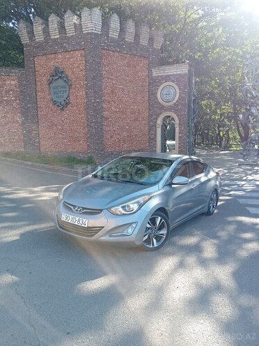 Hyundai Elantra-3