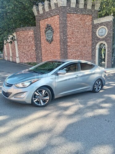 Hyundai Elantra-1