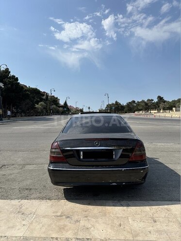 Mercedes E 320 4MATIC-6