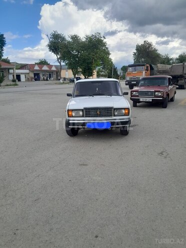 LADA (VAZ) 2107-1