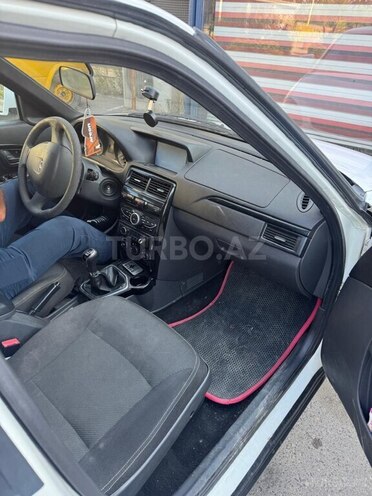LADA (VAZ) Priora-5