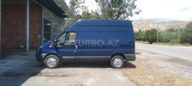 Ford Transit-12