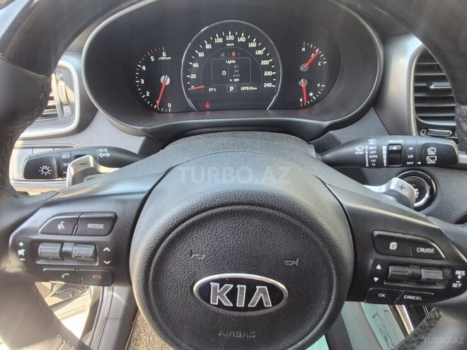 Kia Sorento-12