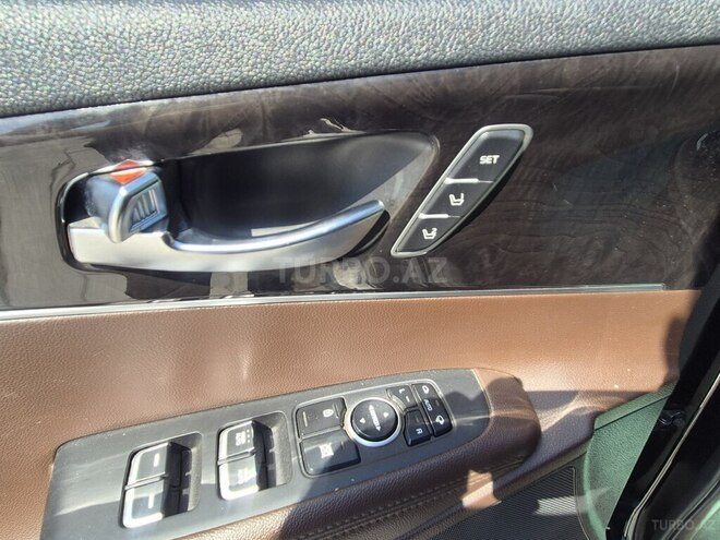 Kia Sorento-13