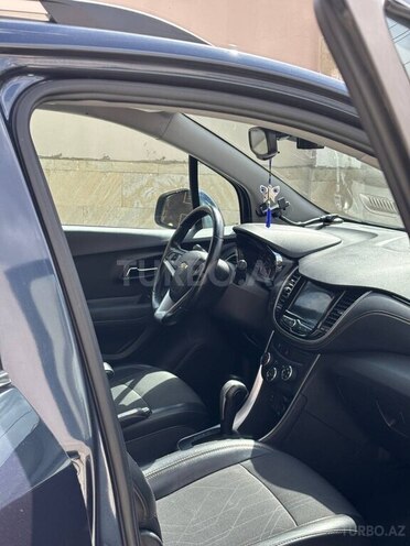 Chevrolet Trax-12