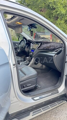 Hyundai Santa Fe-15