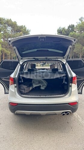 Hyundai Santa Fe-12
